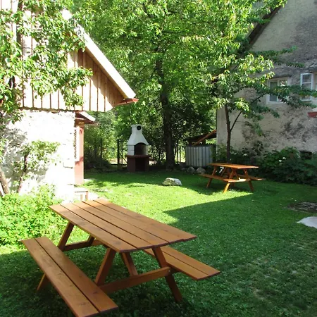 Joe's Place, House In The Triglav National Park * ログ・ポット・マンガルトン