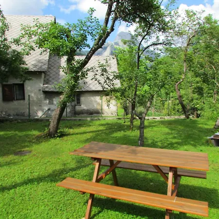 別荘 Joe's Place, House In The Triglav National Park ログ・ポット・マンガルトン